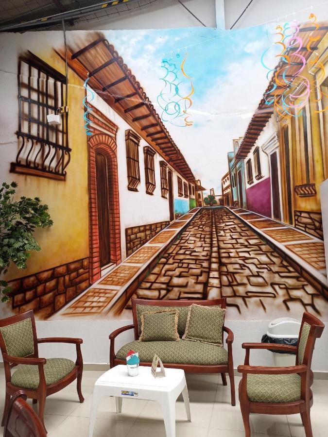 The Mural Hostel Bogotá Extérieur photo